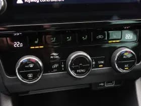 Skoda Octavia Combi 1.0 TSi 115 Pk Automaat Ambition Business thumbnail 28