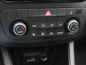 Kia Venga 1.4 CVVT Summer Edition thumbnail 26