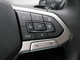 Volkswagen Golf thumbnail 23