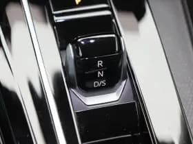 Volkswagen Golf thumbnail 30