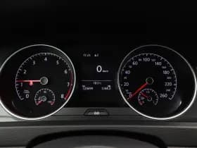 Volkswagen Golf thumbnail 21