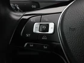 Volkswagen Golf thumbnail 22