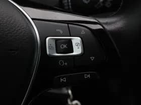 Volkswagen Golf thumbnail 23