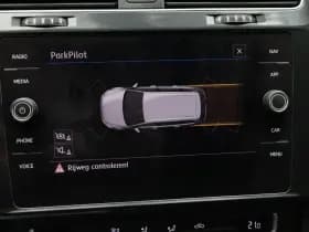 Volkswagen Golf thumbnail 27