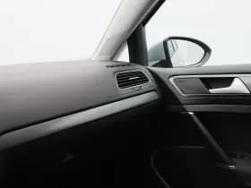 Volkswagen Golf thumbnail 30