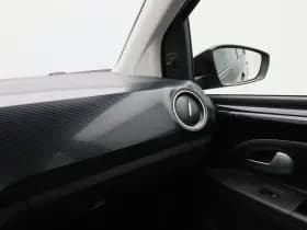 Volkswagen Up! thumbnail 21
