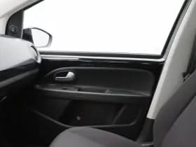Volkswagen Up! thumbnail 22