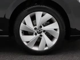 Volkswagen Golf thumbnail 12