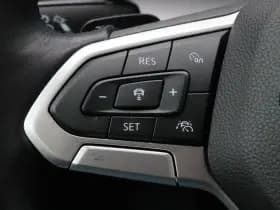 Volkswagen Golf thumbnail 21