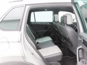 Volkswagen Tiguan 1.5 TSi 150 Pk Automaat Highline Business R-Line thumbnail 15