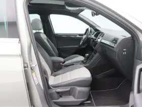 Volkswagen Tiguan 1.5 TSi 150 Pk Automaat Highline Business R-Line thumbnail 17