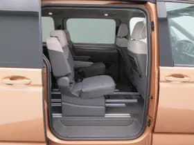 Volkswagen Multivan thumbnail 38