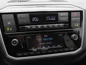 Volkswagen Up! thumbnail 22