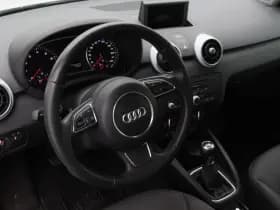 Audi A1 Sportback 1.2 TFSi Admired thumbnail 3
