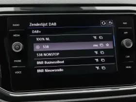 Volkswagen T-Roc thumbnail 26