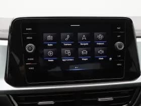 Volkswagen T-Roc thumbnail 21