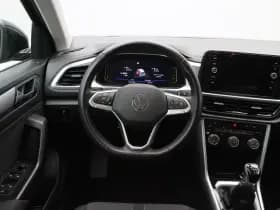 Volkswagen T-Roc thumbnail 32