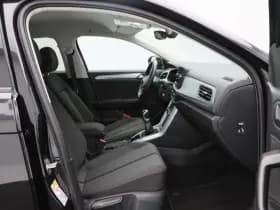 Volkswagen T-Roc thumbnail 35