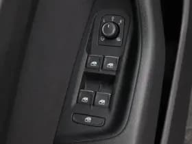Volkswagen Passat thumbnail 18