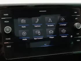 Volkswagen Passat thumbnail 27