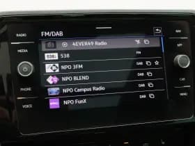 Volkswagen Passat thumbnail 28