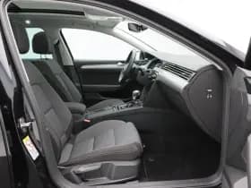 Volkswagen Passat thumbnail 41