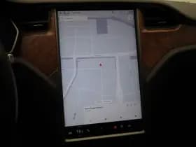 Tesla Model S Long Range 422 Pk thumbnail 9