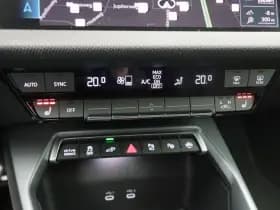 Audi A3 Sportback 45 TFSi e 245 Pk S-Line Competition thumbnail 11