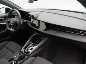 Audi A3 Sportback 45 TFSi e 245 Pk S-Line Competition thumbnail 17