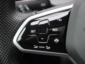 Volkswagen Golf 1.5 TSi 150 Pk R-Line thumbnail 23