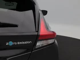 Nissan Leaf thumbnail 12