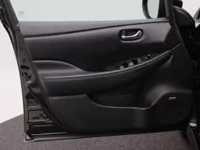 Nissan Leaf thumbnail 16