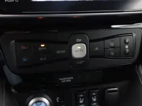 Nissan Leaf thumbnail 26