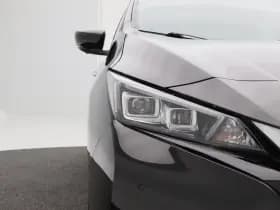 Nissan Leaf thumbnail 8