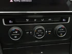 Volkswagen E-Golf thumbnail 28