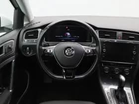Volkswagen E-Golf thumbnail 34