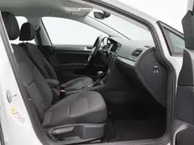 Volkswagen E-Golf thumbnail 37