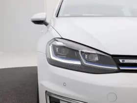 Volkswagen E-Golf thumbnail 9