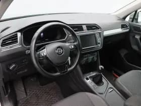Volkswagen Tiguan thumbnail 3