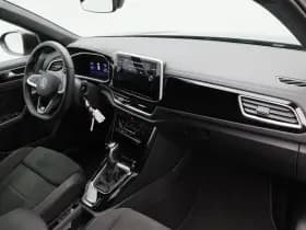 Volkswagen T-Roc thumbnail 16