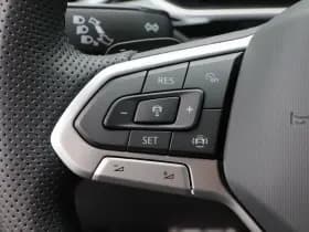 Volkswagen T-Roc thumbnail 8