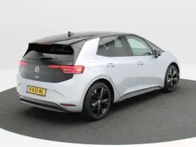Volkswagen ID.3 thumbnail 2