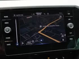 Volkswagen Passat thumbnail 11