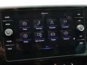 Volkswagen Passat thumbnail 10