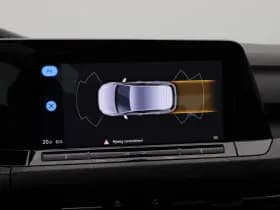 Volkswagen Golf thumbnail 11