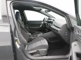 Volkswagen Golf thumbnail 17