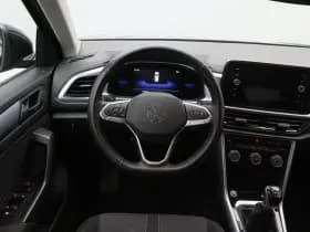 Volkswagen T-Roc thumbnail 12