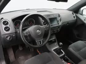 Volkswagen Tiguan thumbnail 3