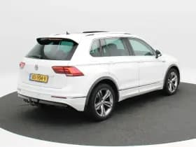 Volkswagen Tiguan thumbnail 2