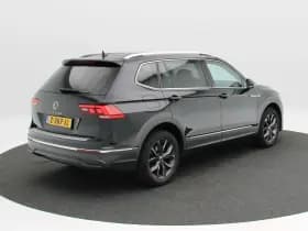Volkswagen Tiguan thumbnail 2